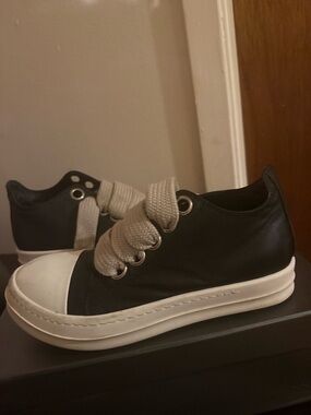 Rick Owens Black Leather Low-Top Sneakers with White Toe Cap